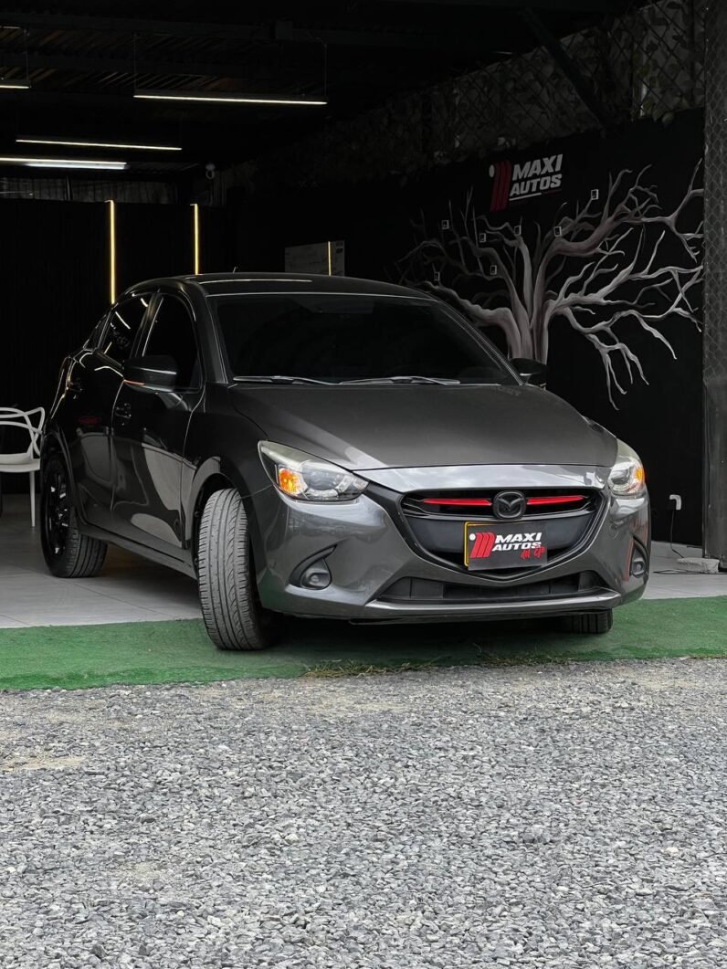 
								MAZDA 2 GRAND TOURING 1.5 MT full									