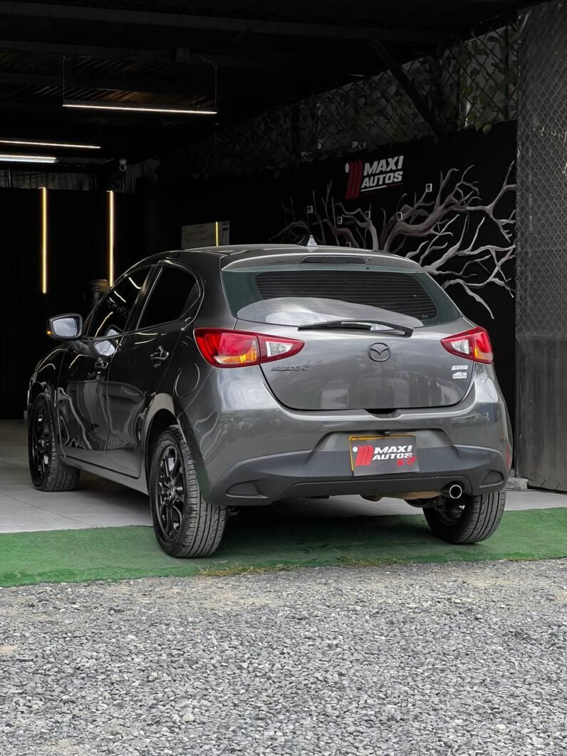 
								MAZDA 2 GRAND TOURING 1.5 MT full									