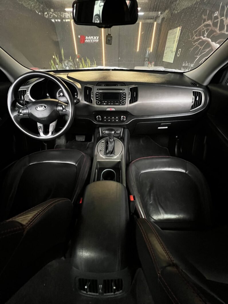 
								KIA NEW SPORTAGE LX DIESEL 2.0 AT 4X4 full									