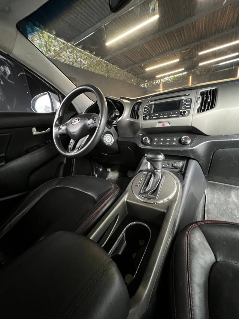 
								KIA NEW SPORTAGE LX DIESEL 2.0 AT 4X4 full									
