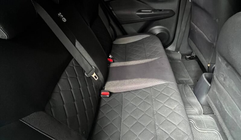 
								NISSAN KICKS ADVANCE 1.6L AT full									