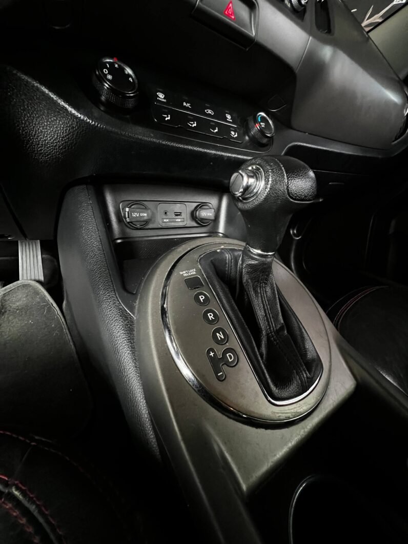 
								KIA NEW SPORTAGE LX DIESEL 2.0 AT 4X4 full									
