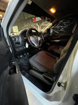 
										NISSAN FRONTIER NP300 2.5 DIESEL  MT 4X4 full									
