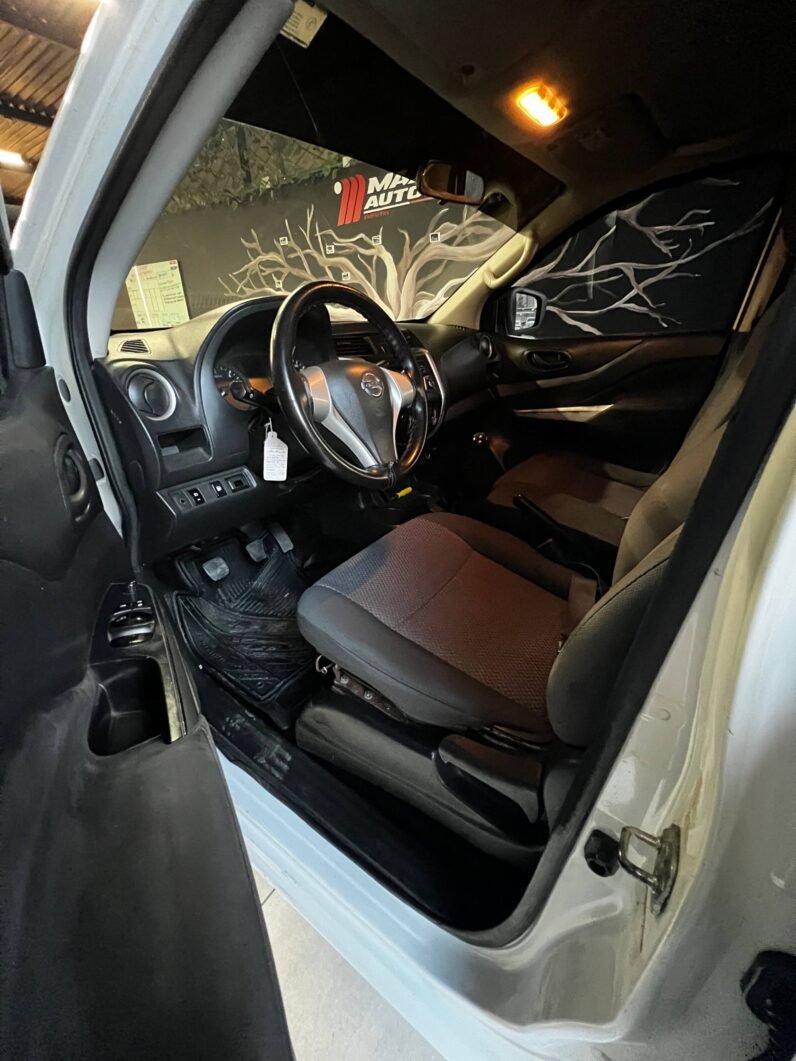 
								NISSAN FRONTIER NP300 2.5 DIESEL  MT 4X4 full									