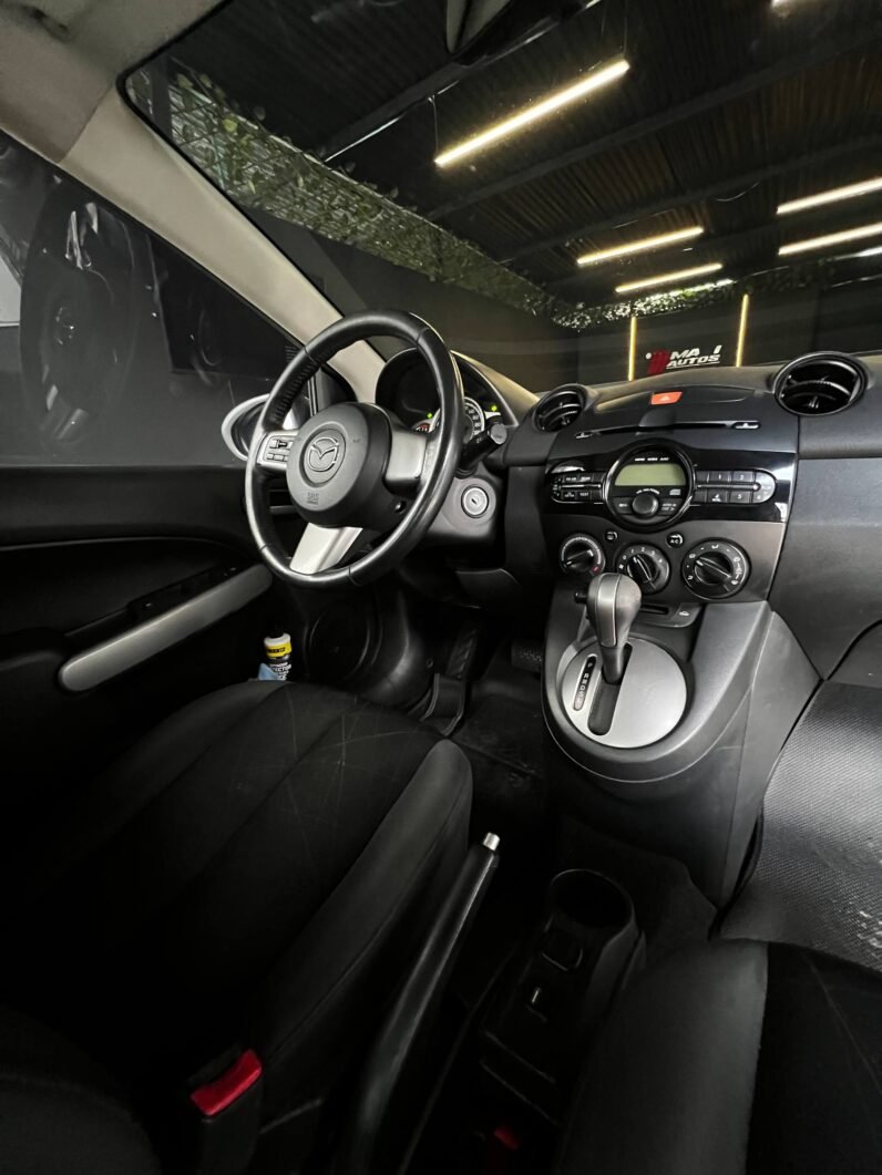 
								MAZDA 2 1.5 HM AT full									