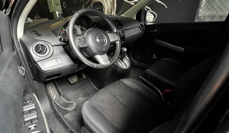 
								MAZDA 2 1.5 HM AT full									