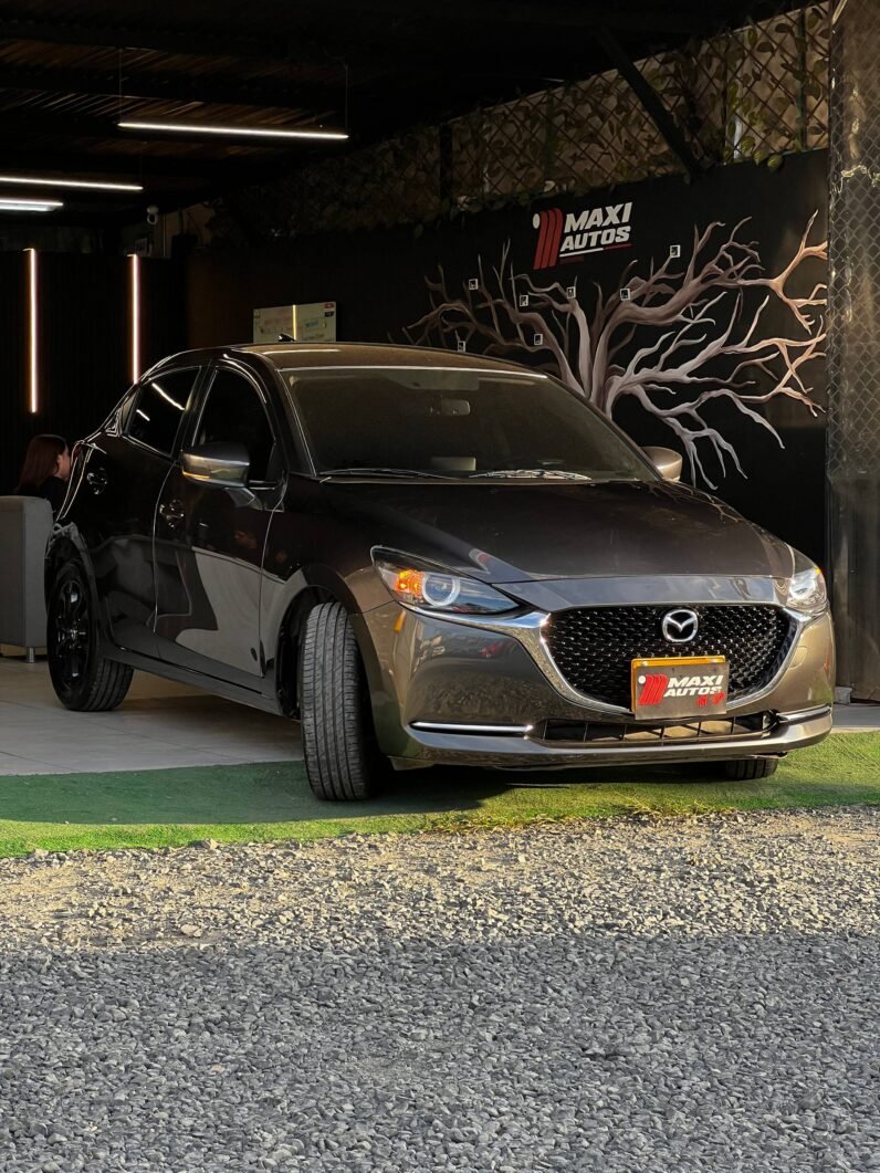 
								MAZDA 2 GRAND TOURING LX 1.5 AT full									