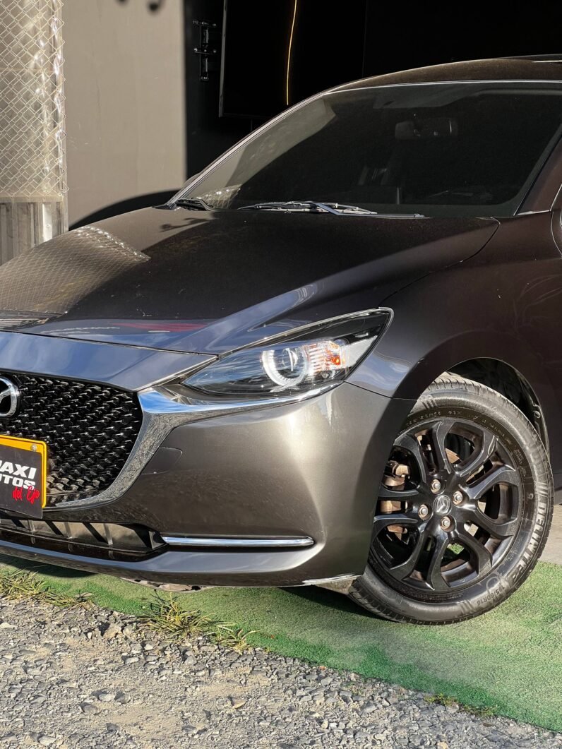 
								MAZDA 2 GRAND TOURING LX 1.5 AT full									