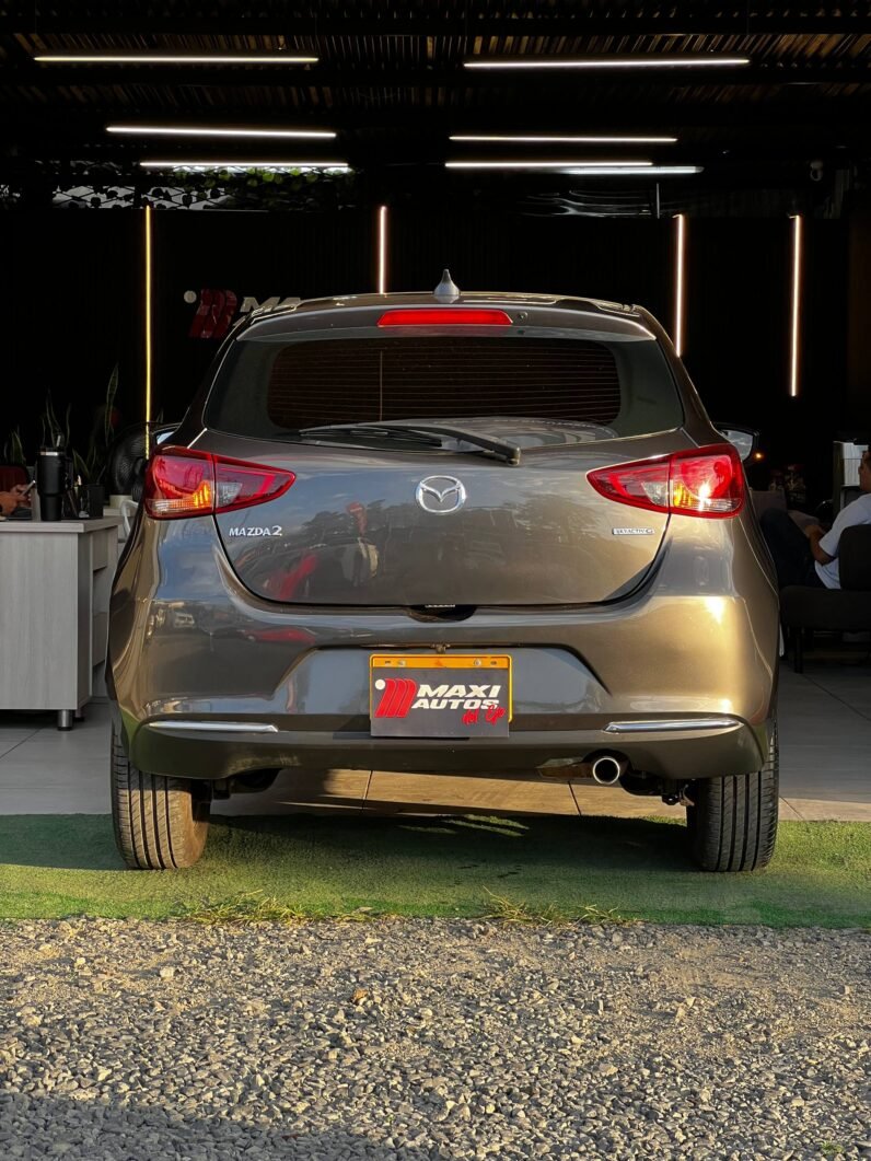 
								MAZDA 2 GRAND TOURING LX 1.5 AT full									