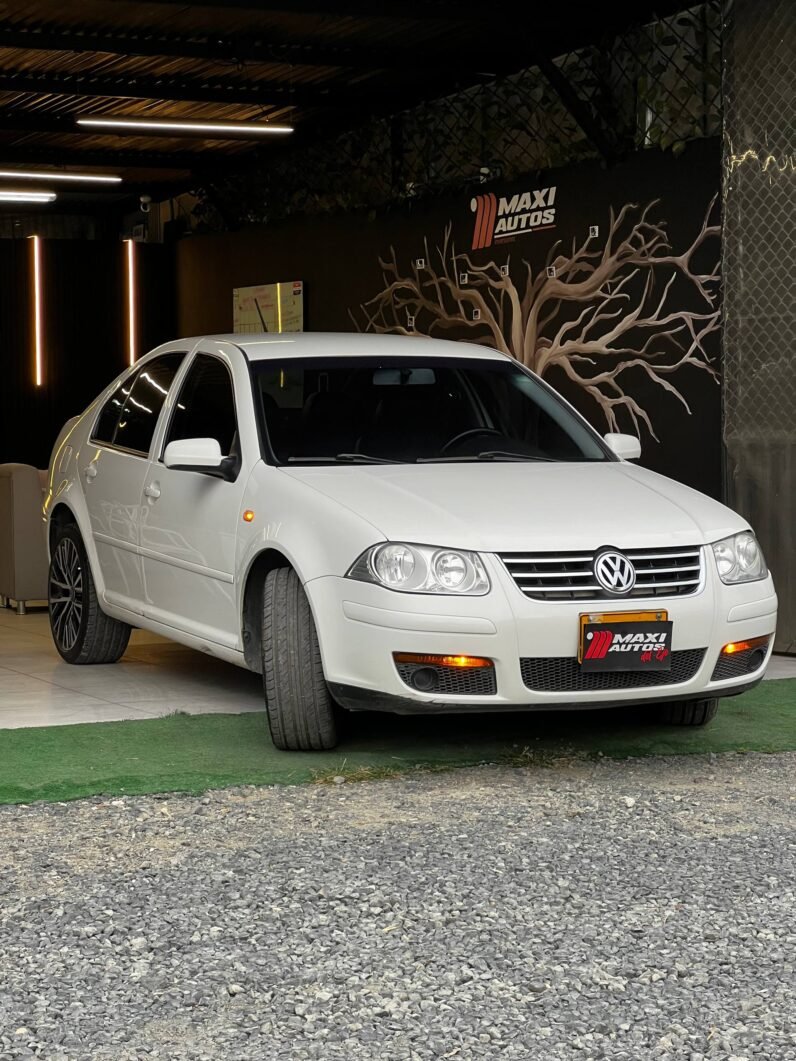 
								VOLKSWAGEN JETTA CLASSIC EUROPA MT 2.0 full									