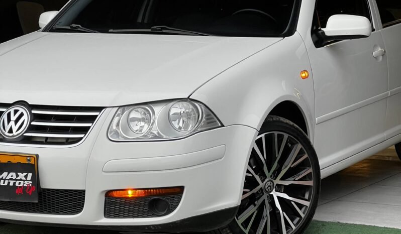 
								VOLKSWAGEN JETTA CLASSIC EUROPA MT 2.0 full									