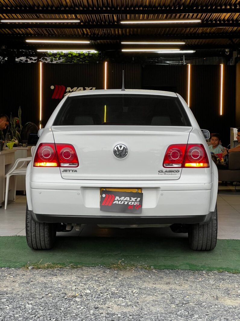 
								VOLKSWAGEN JETTA CLASSIC EUROPA MT 2.0 full									