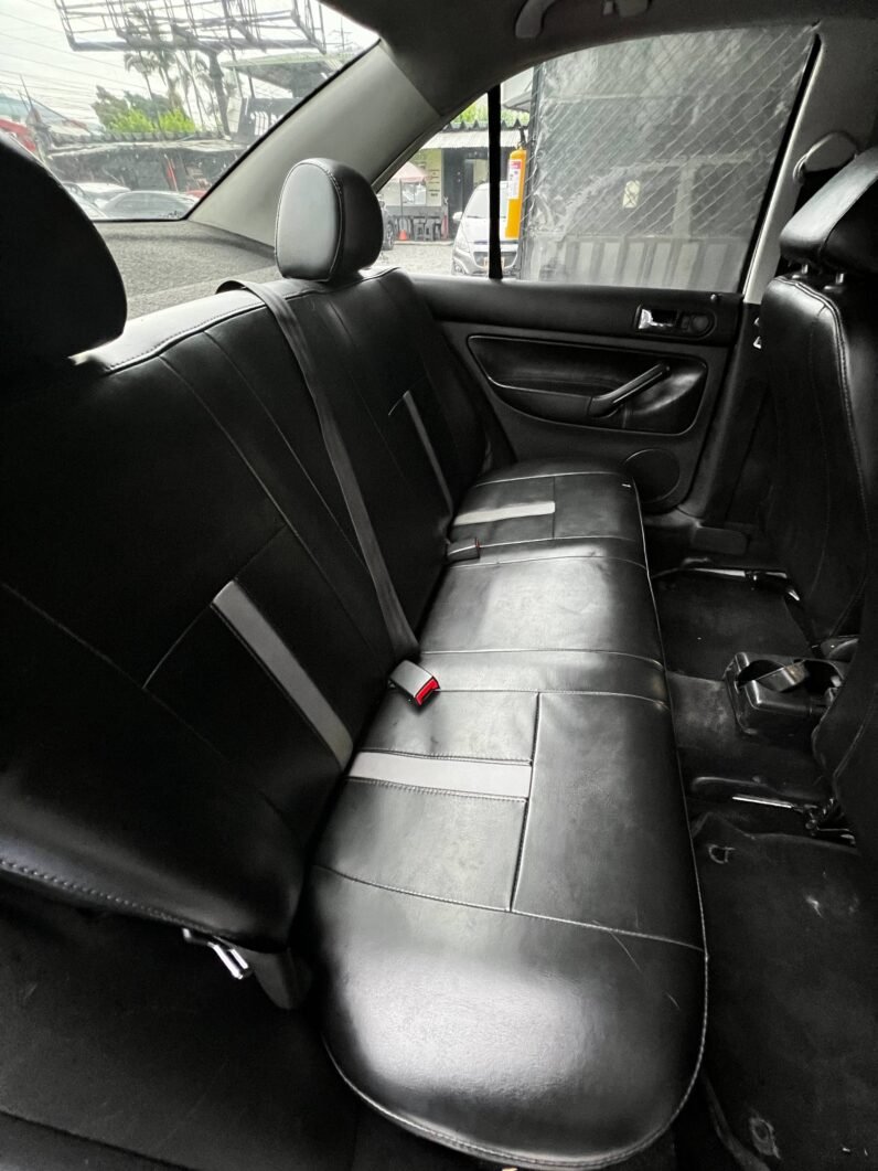 
								VOLKSWAGEN JETTA CLASSIC EUROPA MT 2.0 full									