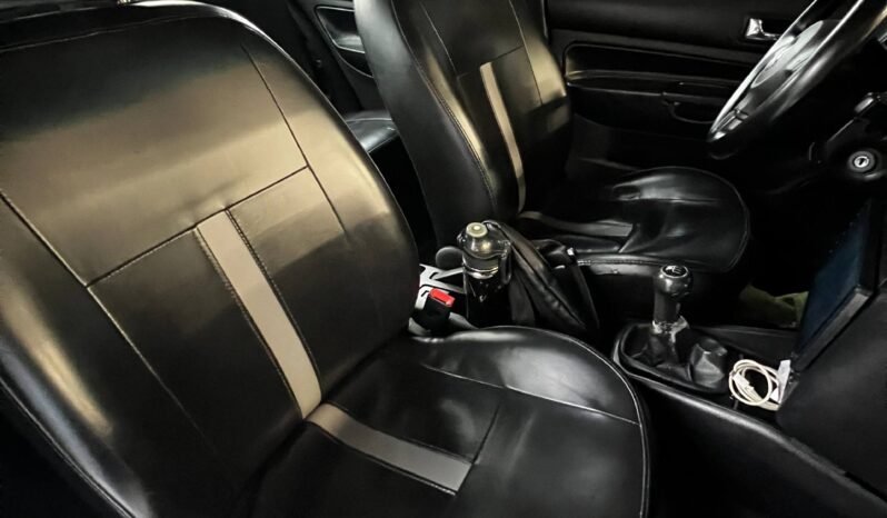 
								VOLKSWAGEN JETTA CLASSIC EUROPA MT 2.0 full									