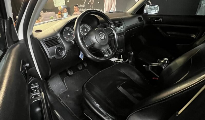 
								VOLKSWAGEN JETTA CLASSIC EUROPA MT 2.0 full									