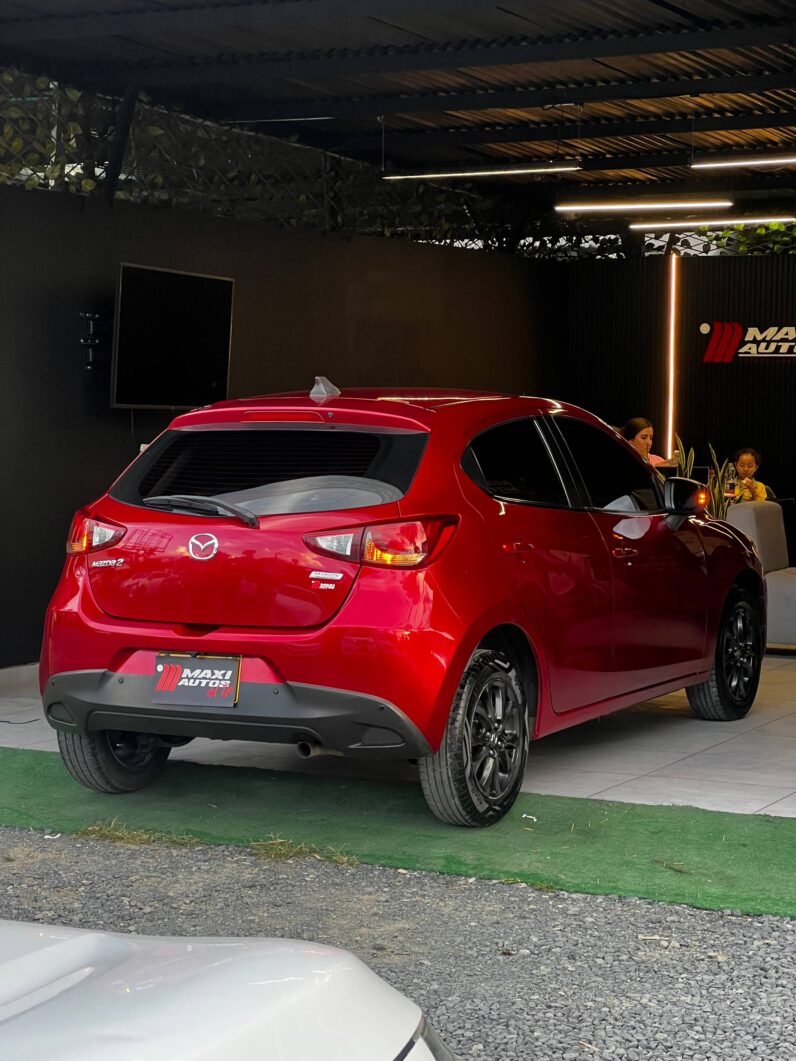 
								MAZDA 2 TOURING MT full									