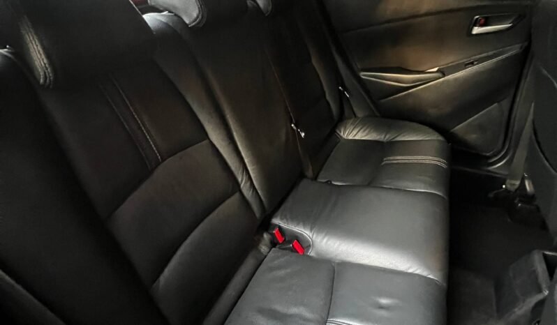 
								MAZDA 2 TOURING MT full									