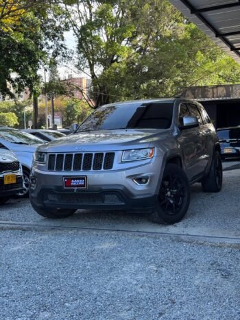 JEEP GRAND CHEROKEE LAREDO 3.6L AT 4X4