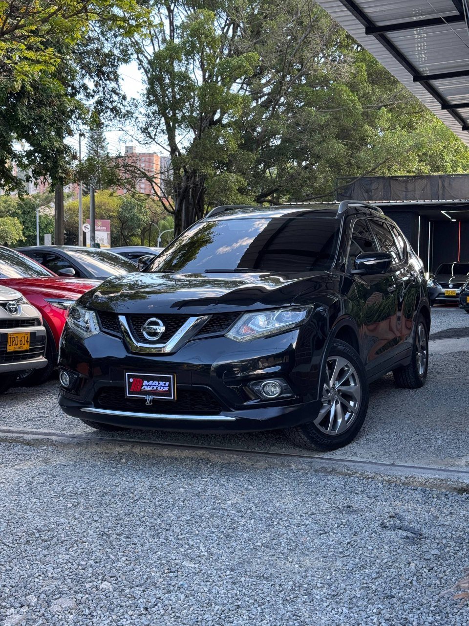 NISSAN XTRAIL EXCLUSIVE 2.5 AT 4X4