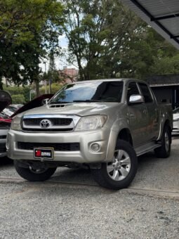 TOYOTA HILUX 3.0 AT DIESEL 4X4