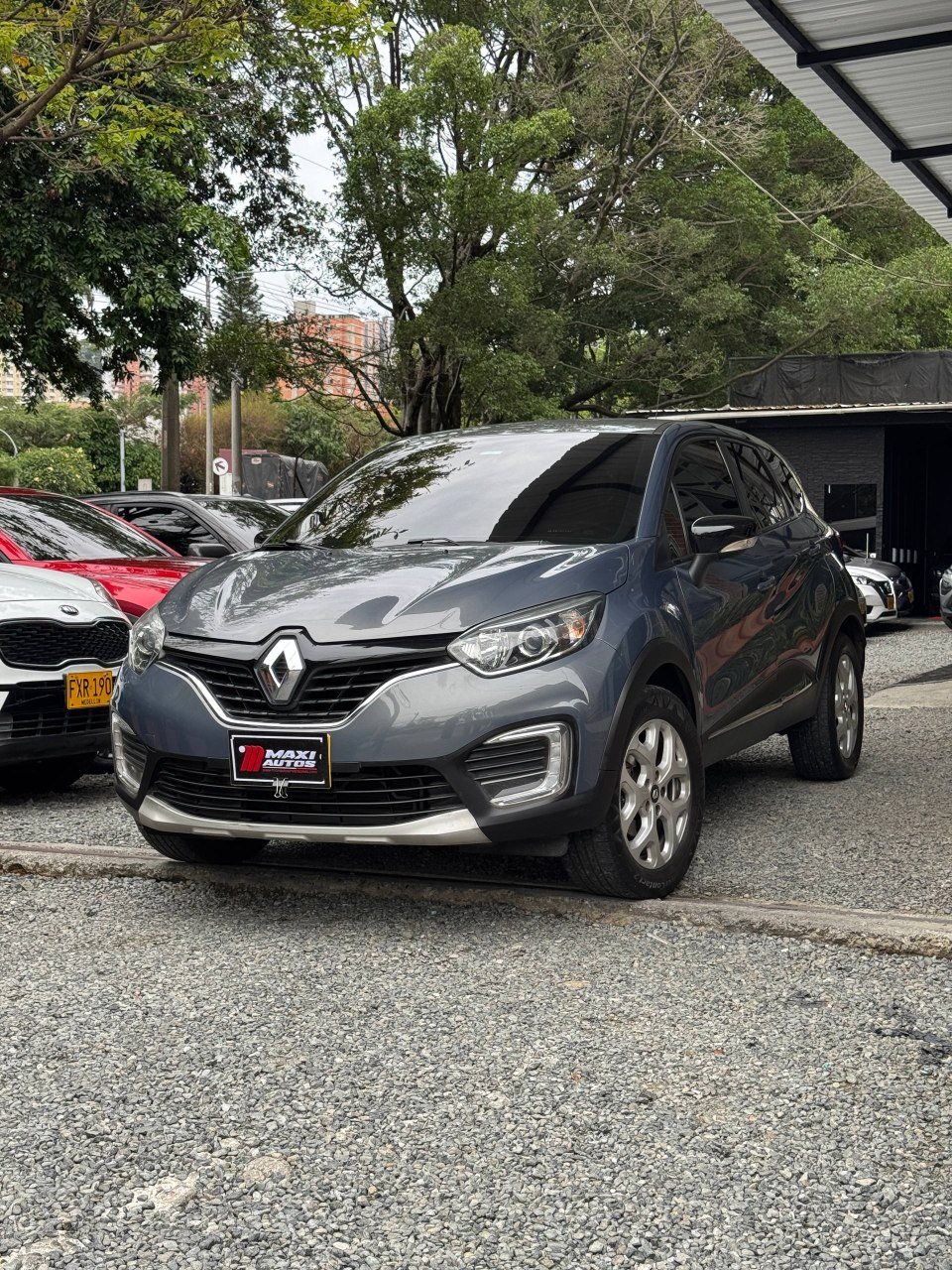 RENAULT CAPTUR ZEN 2.0 MT 4×2