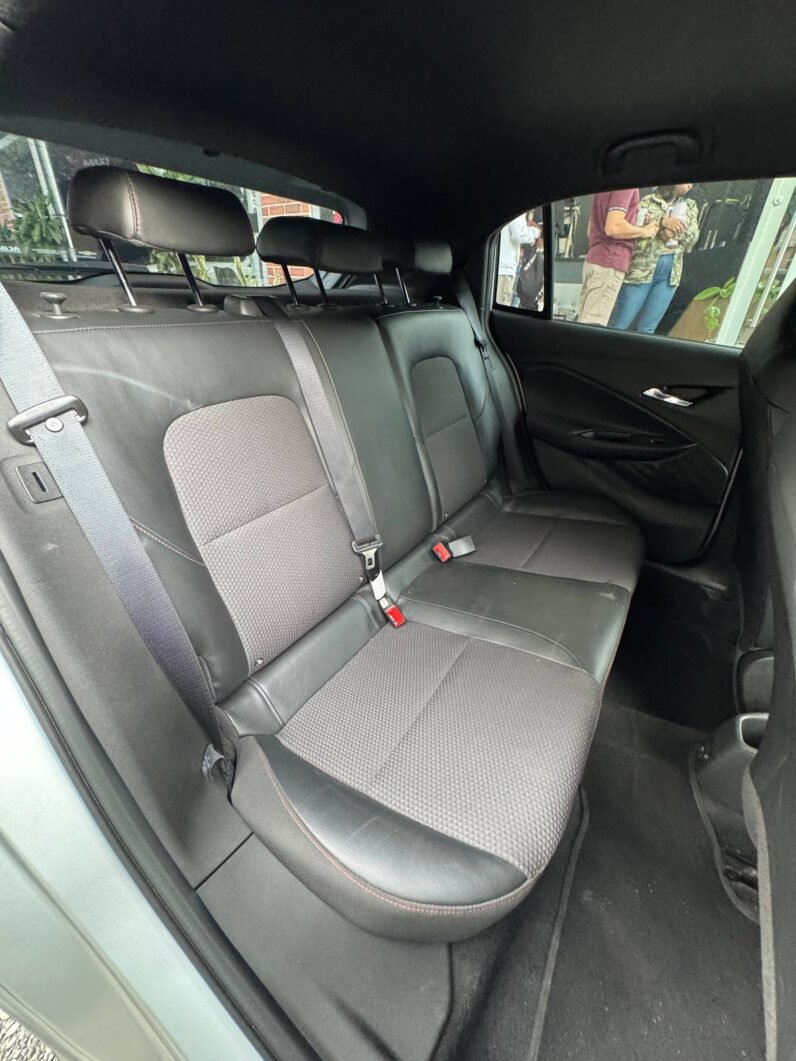 
								CHEVROLET ONIX RS MT HB full									