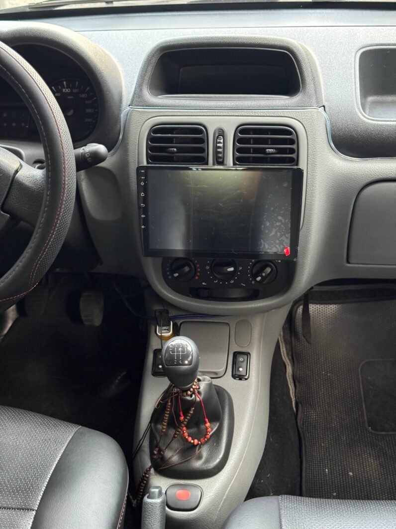 
								RENAULT CLIO CAMPUS 1.2 MT full									