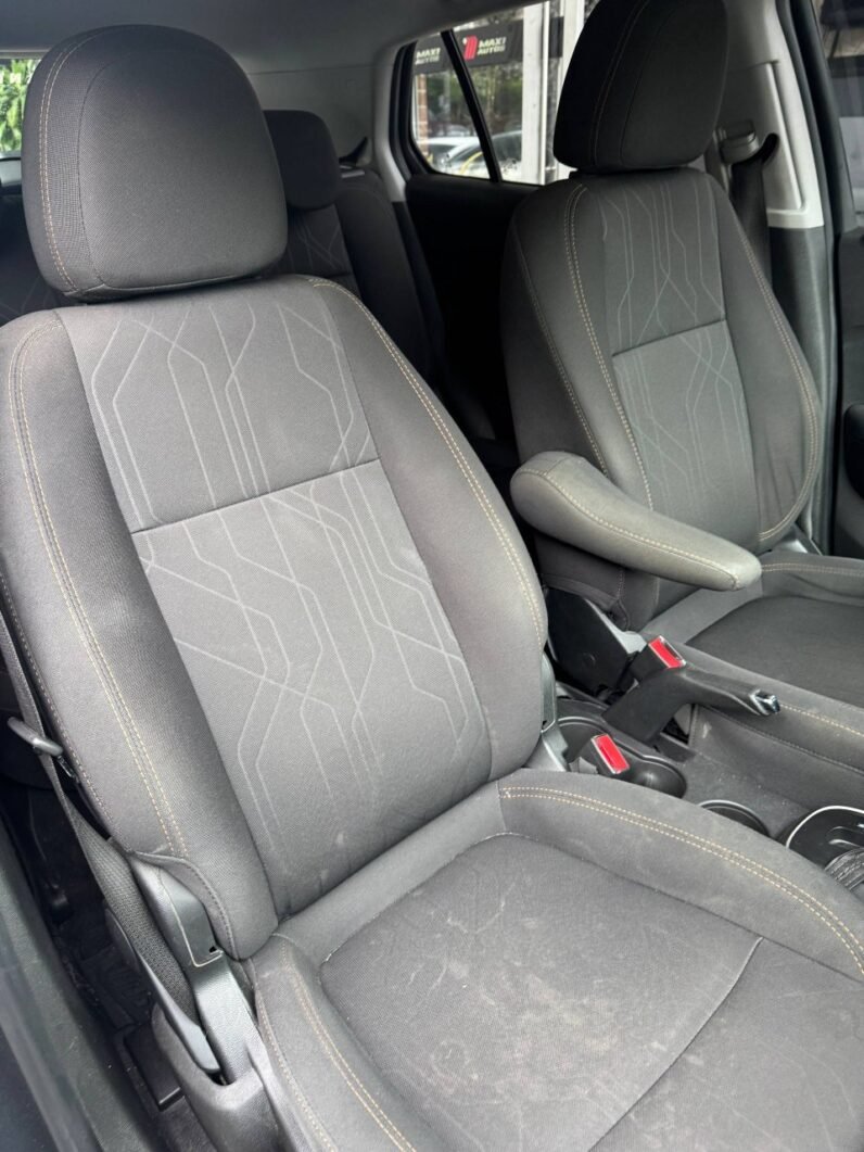 
								CHEVROLET TRACKER LT AT 1.8 full									