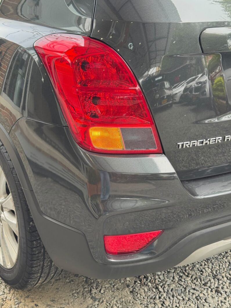 
								CHEVROLET TRACKER PREMIER 1.8 AT full									