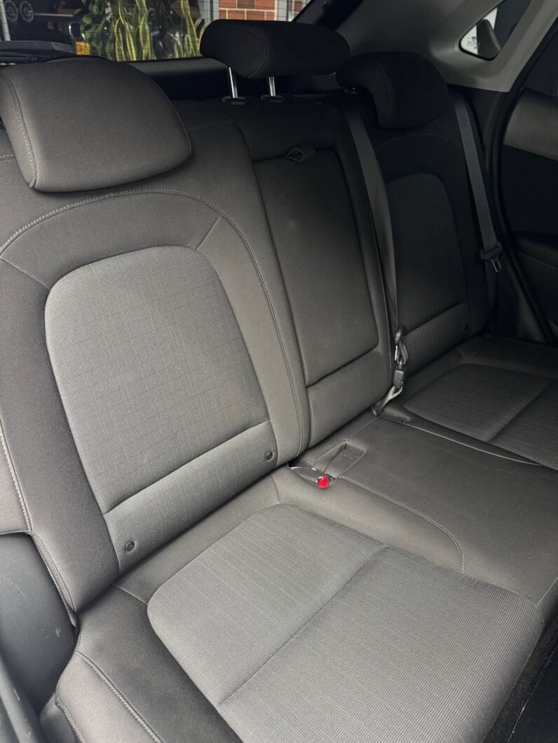 
								HYUNDAI KONA LIMITED HIBRIDA 1.6 AT 4X2 full									