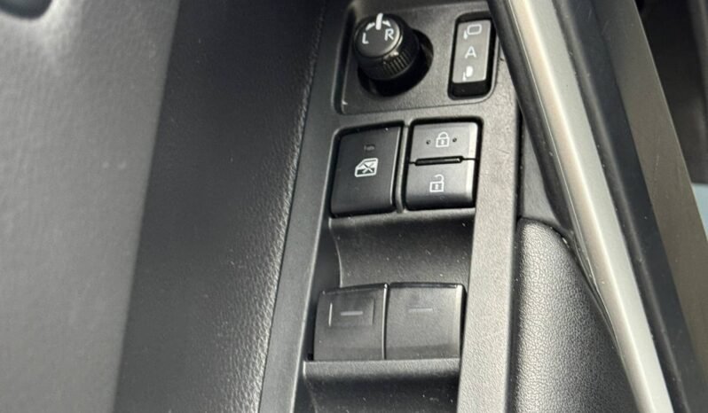 
								TOYOTA COROLLA CROSS XEI HYBRID 1.8 AT full									