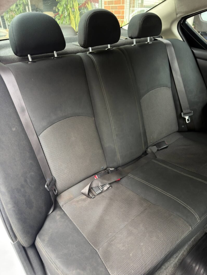 
								NISSAN VERSA SENSE MT 1.6 full									