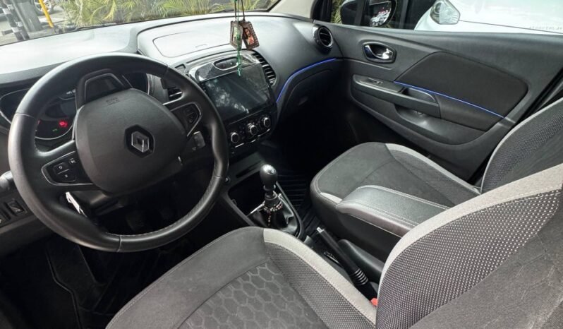 
								RENAULT CAPTUR ZEN 2.0 MT 4×2 full									