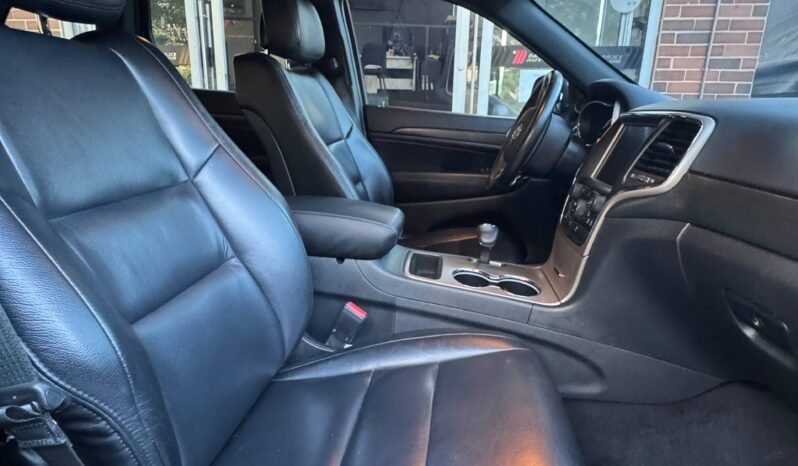 
								JEEP GRAND CHEROKEE LAREDO 3.6L AT 4X4 full									