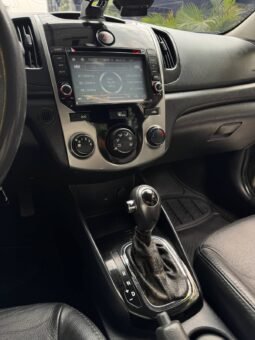 
										KIA CERATO FORTE 1.6L AT full									
