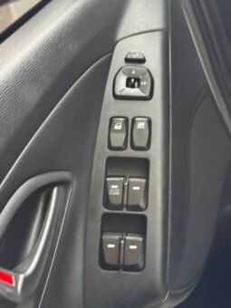 
										HYUNDAI TUCSON IX-35 STYLE 2.0 AT 4×2 full									