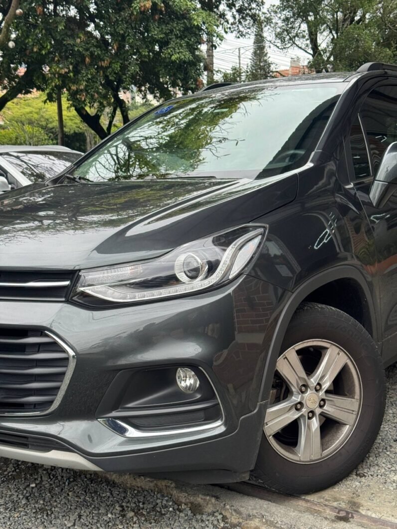 
								CHEVROLET TRACKER LT AT 1.8 full									