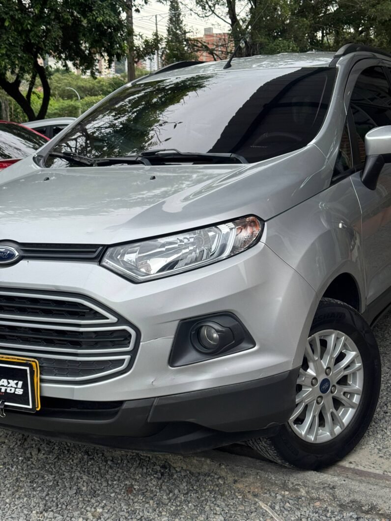 
								FORD ECOSPORT TITANIUM AT 4X2 full									