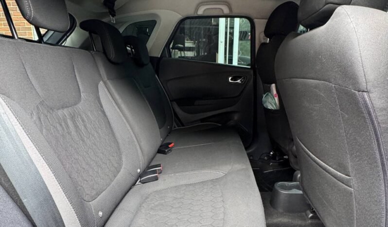 
								RENAULT CAPTUR ZEN 2.0 MT 4×2 full									