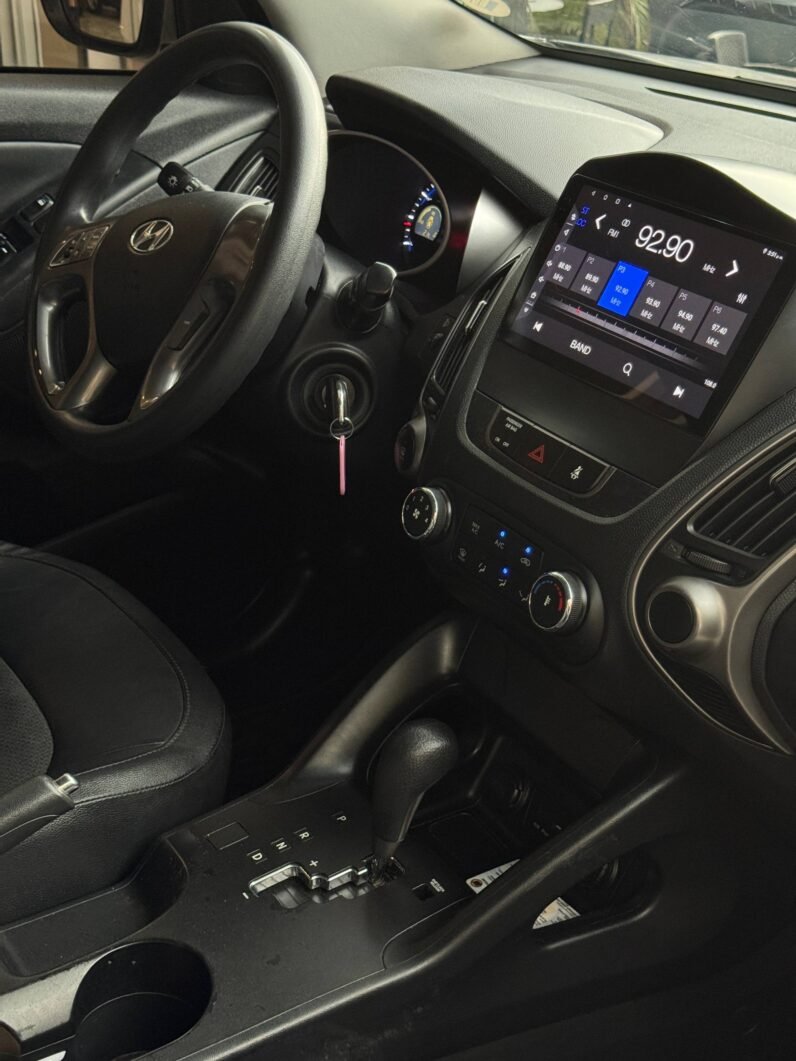 
								HYUNDAI TUCSON IX-35 STYLE 2.0 AT 4×2 full									