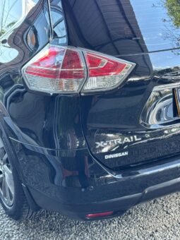 
										NISSAN XTRAIL EXCLUSIVE 2.5 AT 4X4 full									