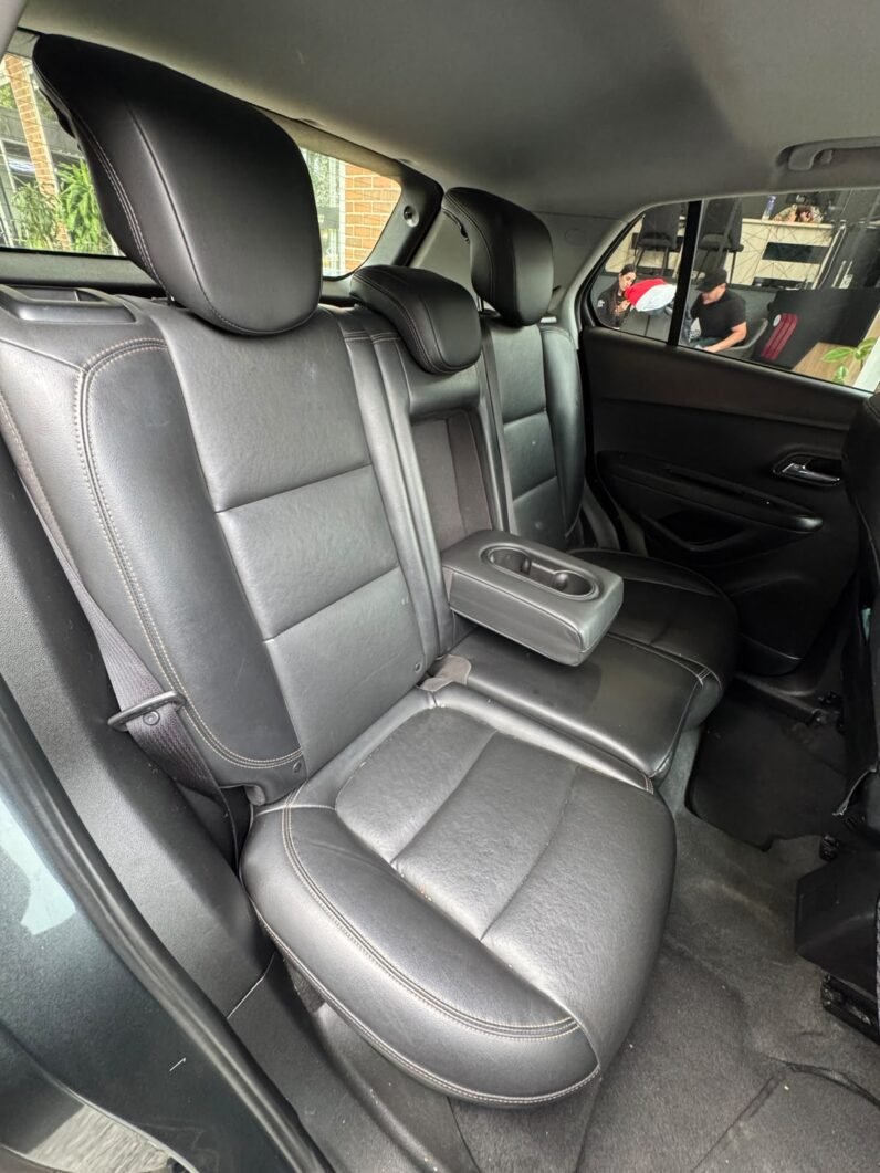 
								CHEVROLET TRACKER PREMIER 1.8 AT full									