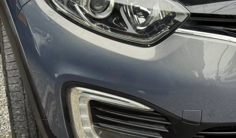 
								RENAULT CAPTUR ZEN 2.0 MT 4×2 full									