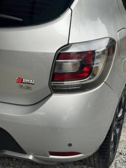 
										RENAULT SANDERO RS MT 2.0 full									