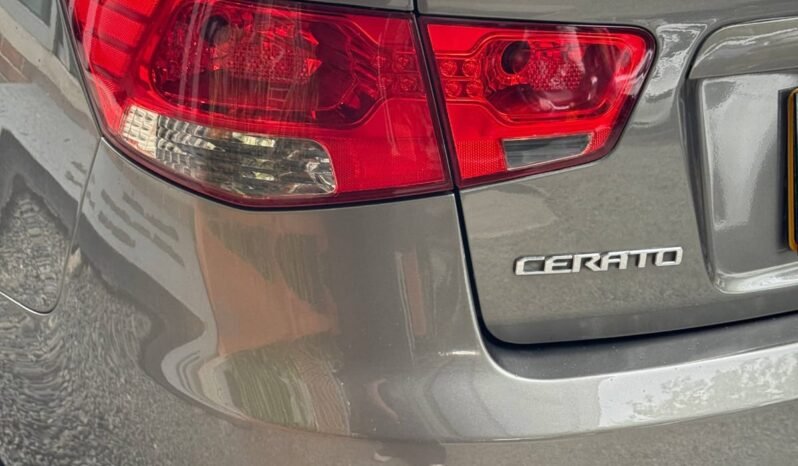 
								KIA CERATO FORTE 1.6L AT full									