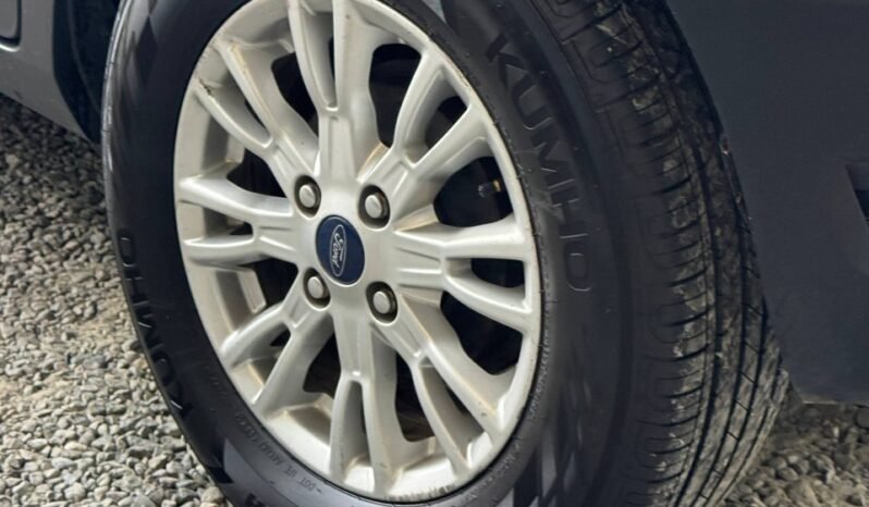 
								FORD ECOSPORT TITANIUM AT 4X2 full									
