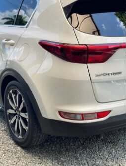 
										KIA NEW SPORTAGE LX AT 4X2  2.0 GASOLINA full									