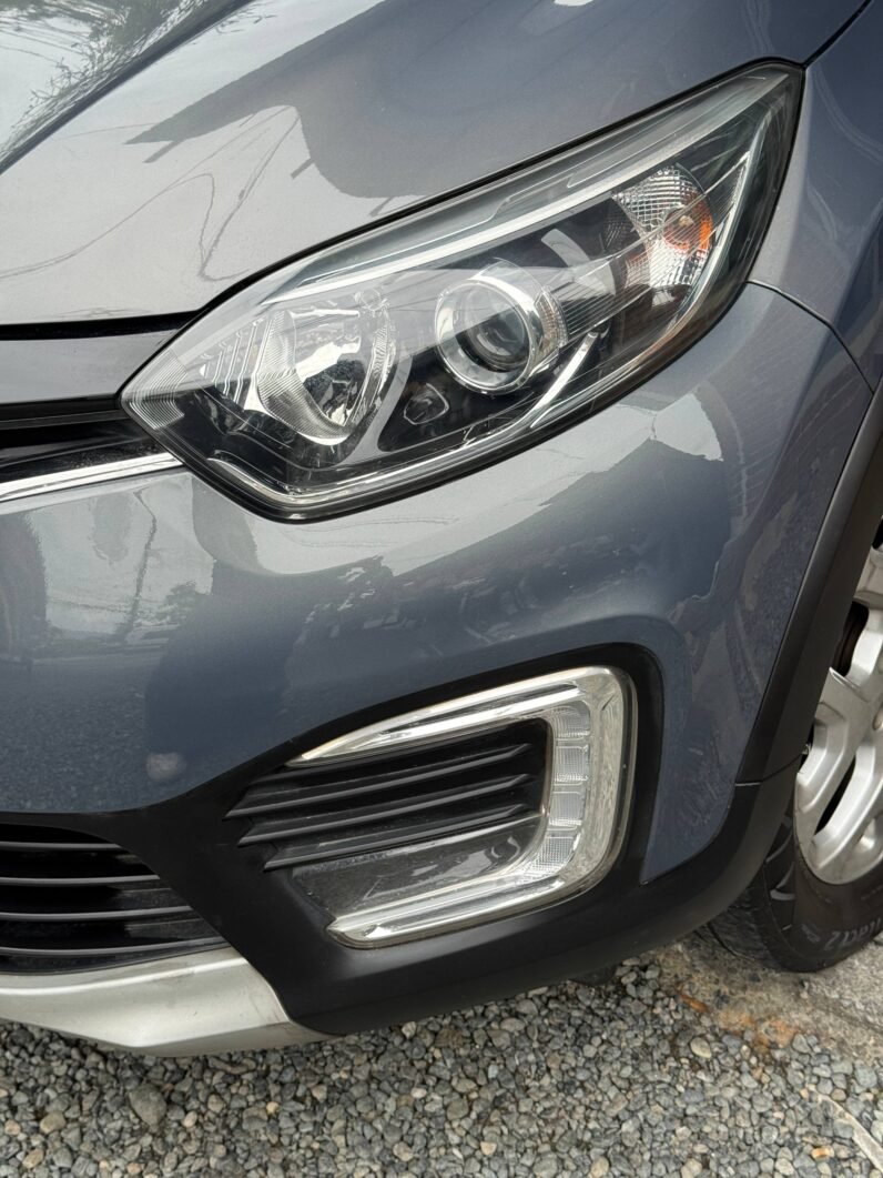 
								RENAULT CAPTUR ZEN 2.0 MT 4×2 full									