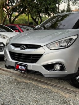 
										HYUNDAI TUCSON IX-35 STYLE 2.0 AT 4×2 full									