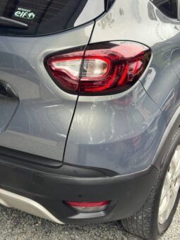 
										RENAULT CAPTUR ZEN 2.0 MT 4×2 full									